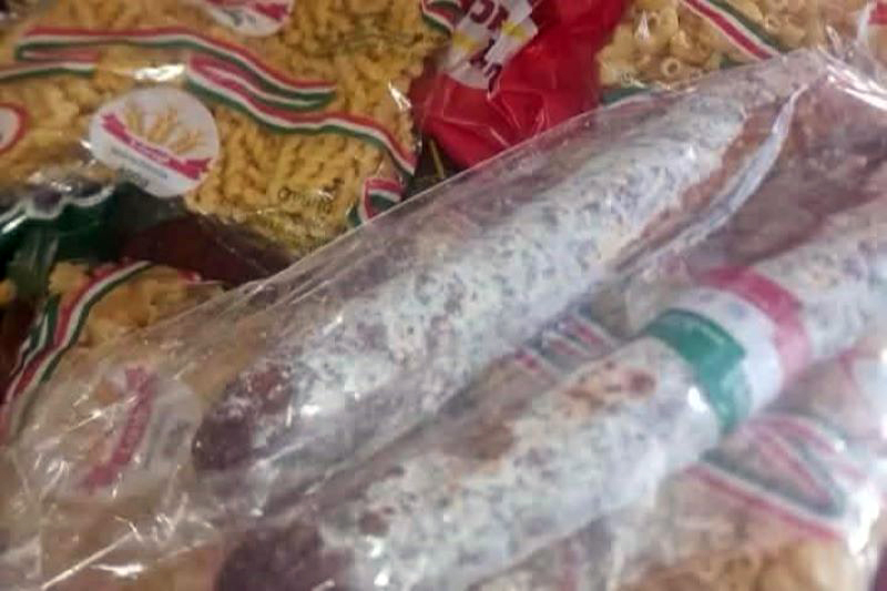 Romlott élelmiszerek a húsvéti csomagokban? – Sátoraljaújhelyen vitát váltott ki az osztogatás